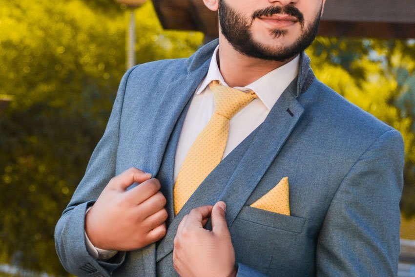 Types of Tie Knots: How To Tie a Bow Tie, Windsor and Half Windsor Knot and  Four in Hand